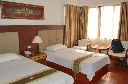 KOMPOT DIAMOND HOTEL 3*